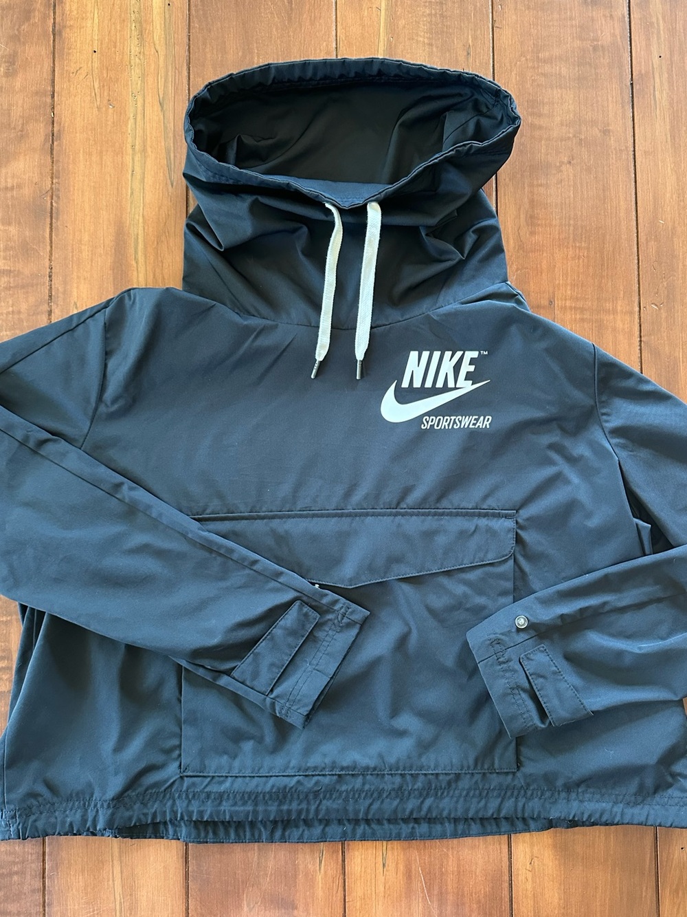Nike Women’s Windbreaker S